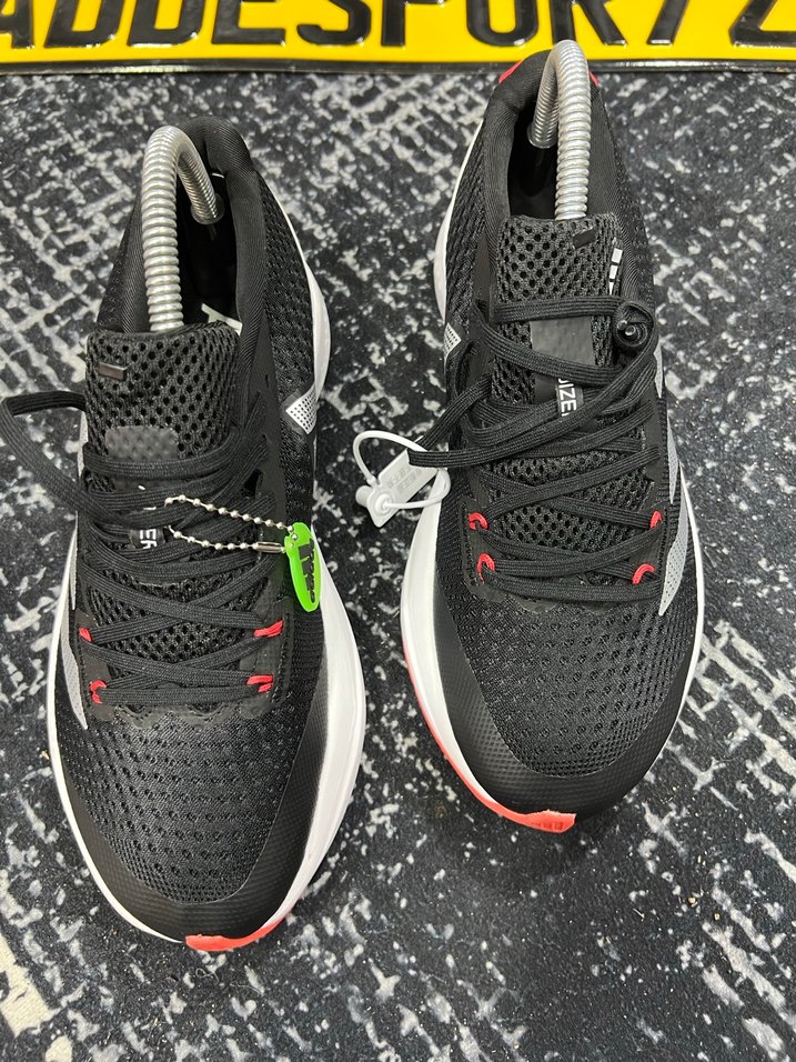 Renkli Desenli Siyah Erkek Spor Ayakkabı - Görsel 3