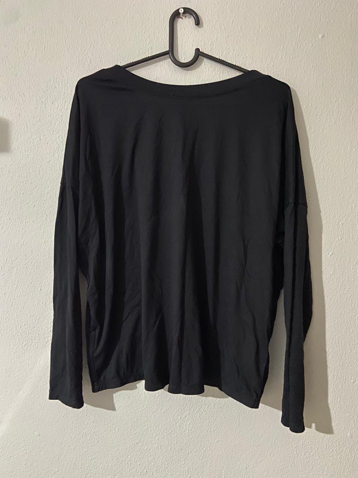 Siyah V Yaka Uzun Kollu Basic Bluz - Görsel 3