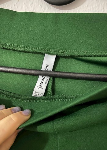 Stradivarius yesil kadin pantolon xs beden - Görsel 3