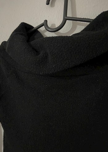 Siyah Yüksek Yakalı İnce Kesim Kadın Kazak - Görsel 3