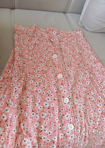 Pembe Düğmeli Etek