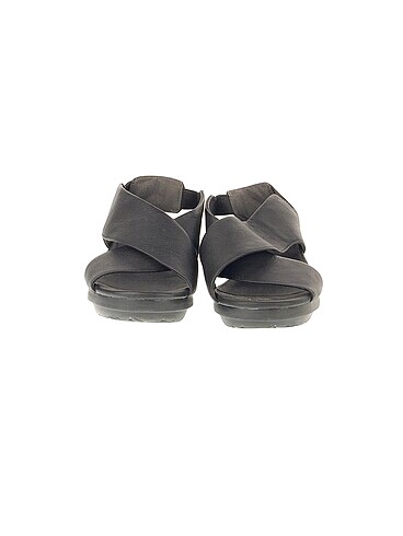 38 Beden Camper Sandalet %70 İndirimli.