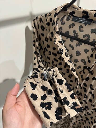 xs Beden çeşitli Renk Bershka elbise