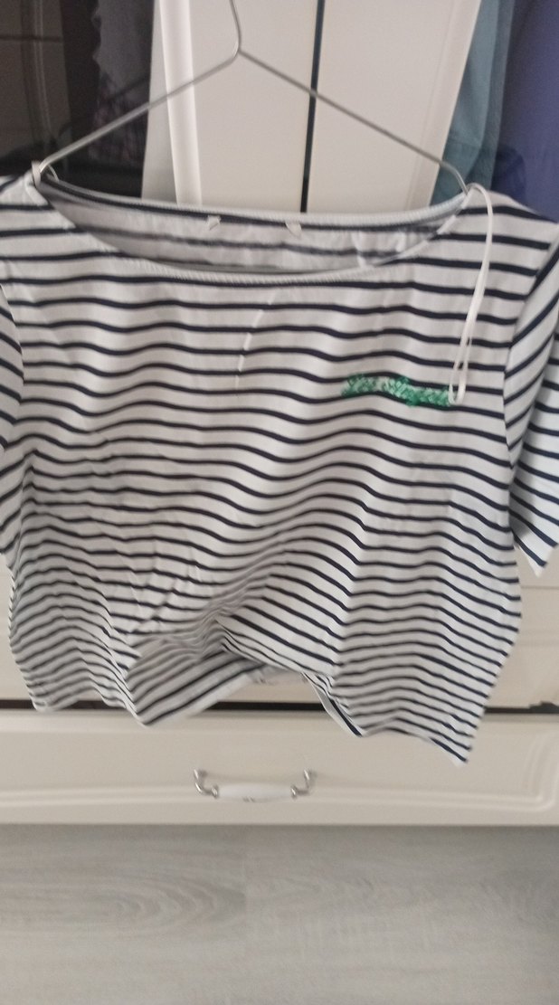 Düğmeli Çizgili Kadın Beyaz Tişört - Görsel 2