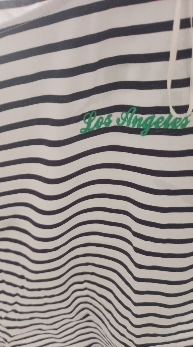 Düğmeli Çizgili Kadın Beyaz Tişört - Görsel 3