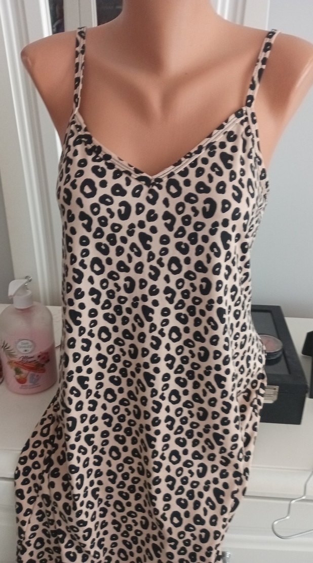 Leopar Desenli Uzun Askılı Kadın Elbise - Görsel 3