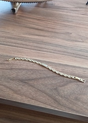 Zincir Detaylı Parlak Altın Kadın Bileklik - Görsel 3