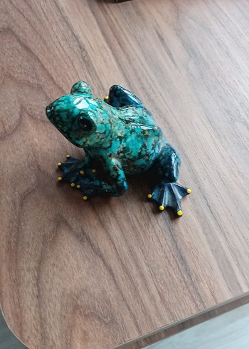 Koyu Turkuaz kurbag fuguru çok güzel bir vinge - Görsel 3