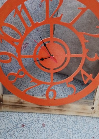 Turuncu Renkli Ahşap Duvar Saati - Görsel 8