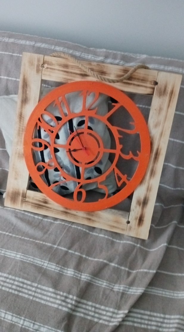 Turuncu Renkli Ahşap Duvar Saati - Görsel 3