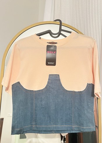 Kot detaylı tişört - Görsel 2