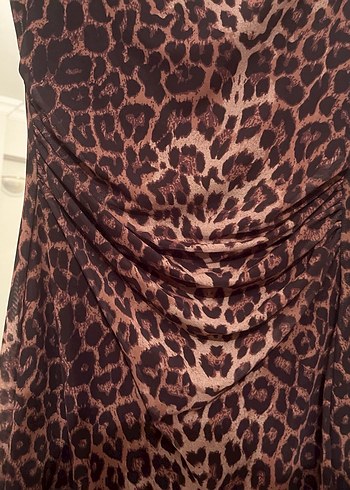 Drapeli Leopar Desenli Uzun Kadın Elbise - Görsel 6