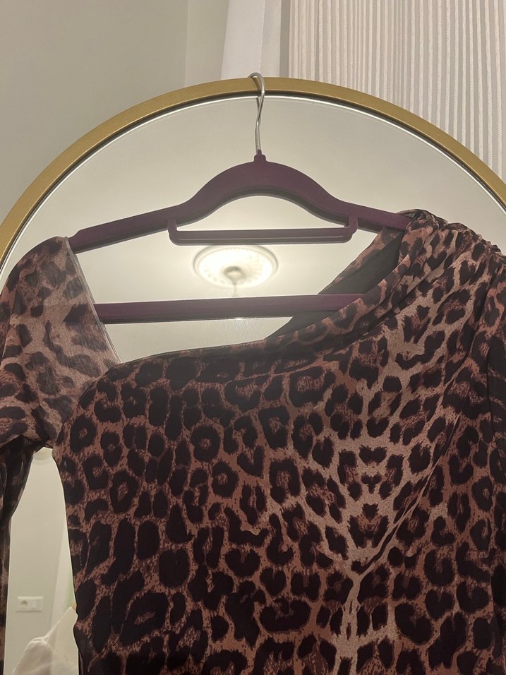 Drapeli Leopar Desenli Uzun Kadın Elbise - Görsel 4