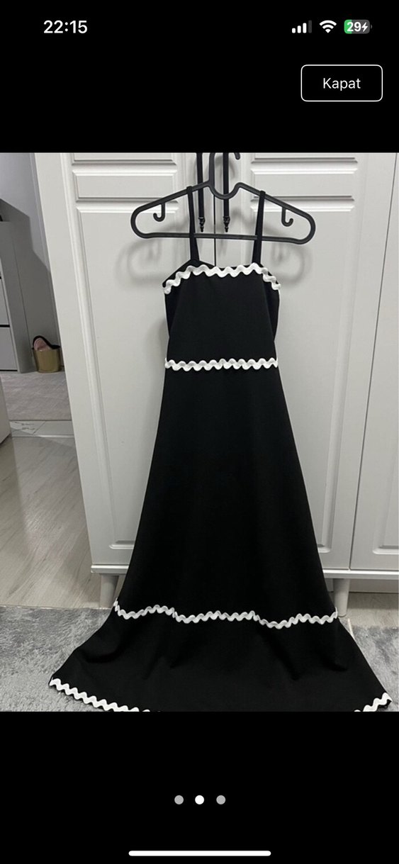 Siyah Nakışlı Uzun Askılı Elbise - Görsel 2