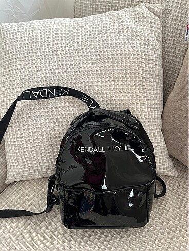 Kendall Kylie mini sırt çantası