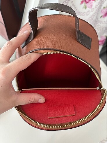 Sırt çantası - Görsel 2