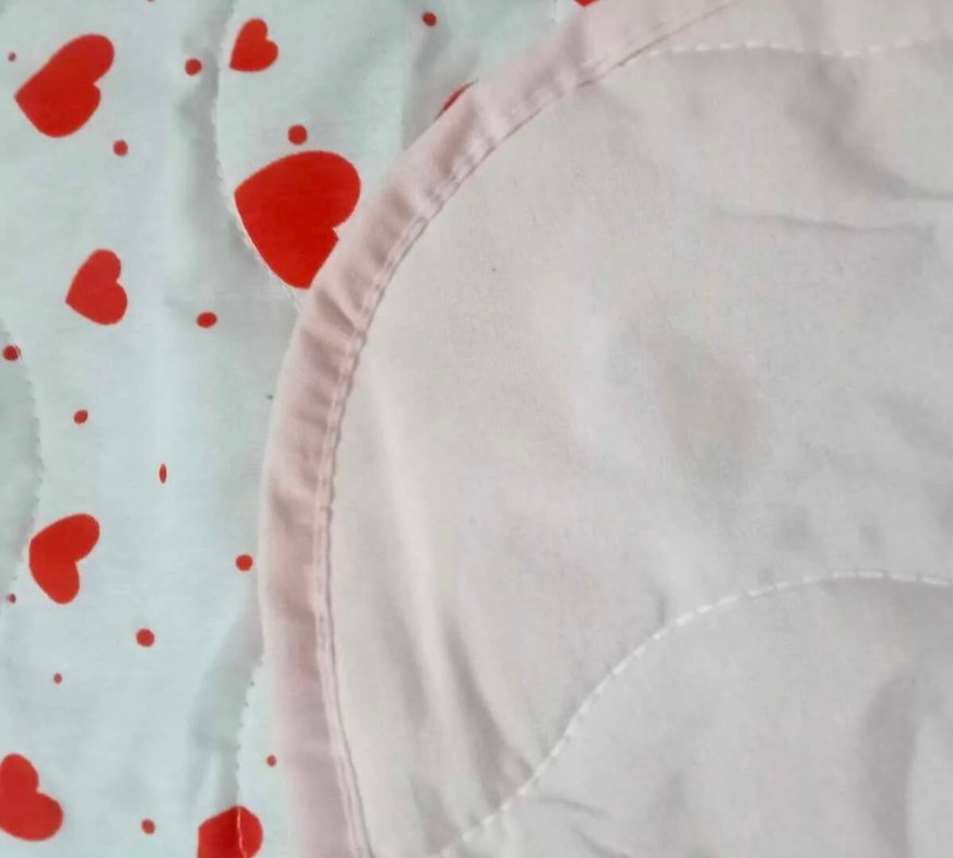 Kırmızı Kalp Desenli Beyaz Pike - Görsel 3