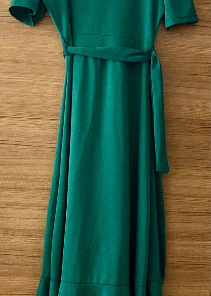 Yeşil elbise - Görsel 2