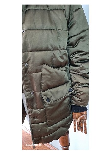 Koton Asker yeşili şişme mont