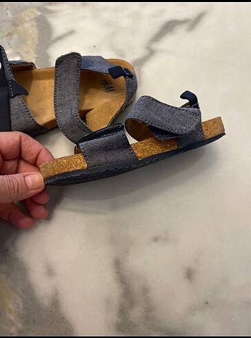 24 Beden H&M çocuk Sandalet