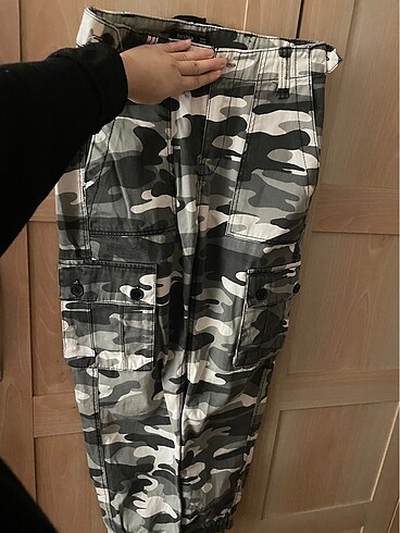 Bershka kargo pantolon