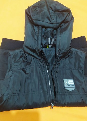 Lc Waikiki Erkek Siyah Kapüşonlu Fermuarlı Yelek - Görsel 5