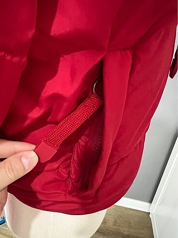 xs Beden Zara kırmızı mont