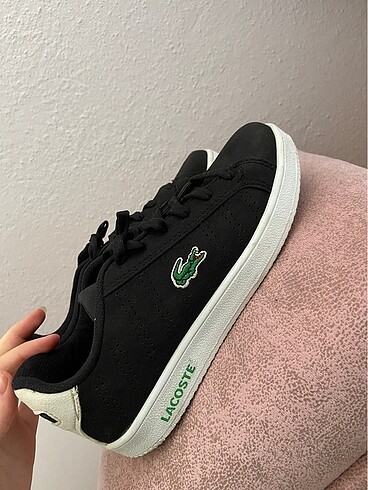 Lacoste Bir kez giyildi