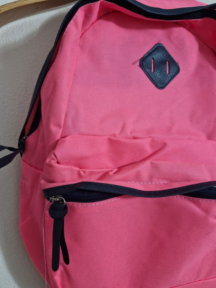 Pembe Fermuarlı Kadın Sırt Çantası - Görsel 4