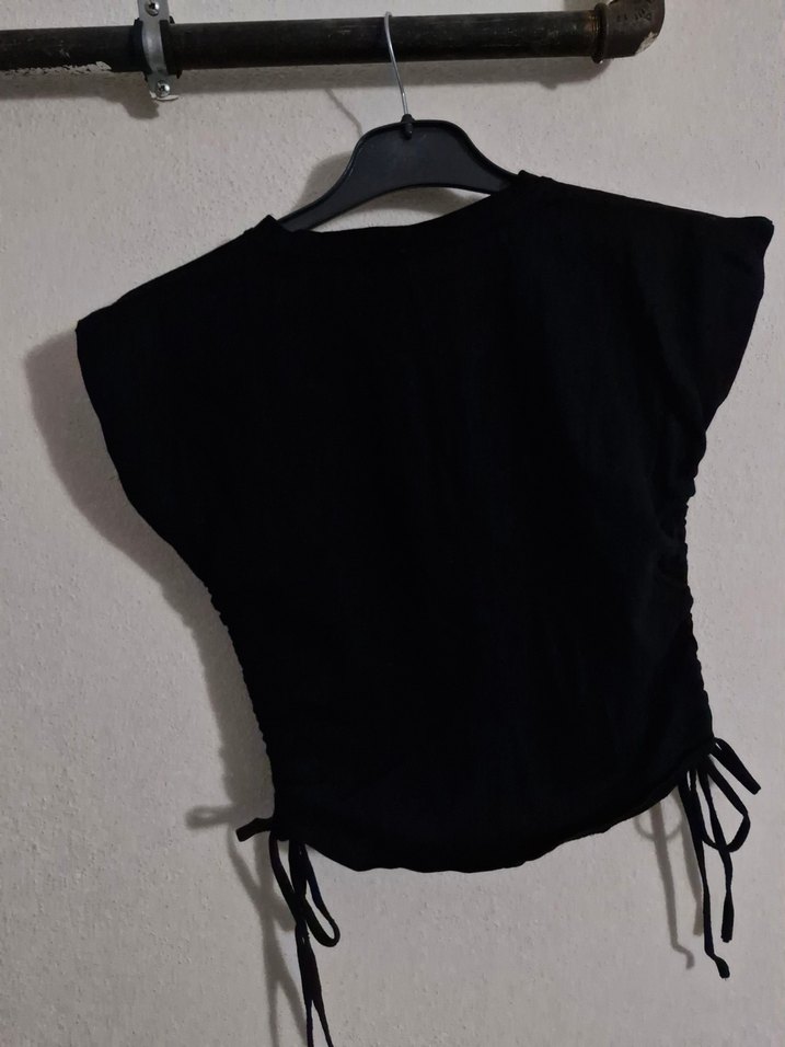 siyah kadın yandan bağlamalı tişört crop - Görsel 4