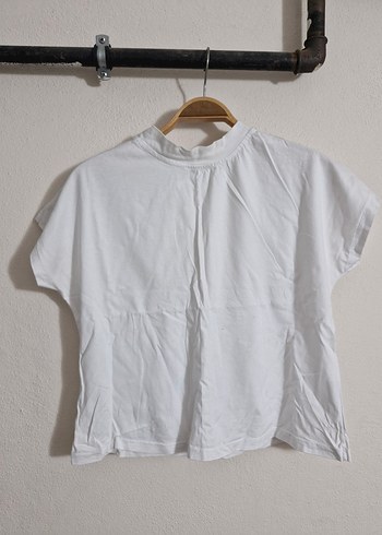 Beyaz Kısa Kollu Yüksek Yakalı Kadın Gömlek - Görsel 2