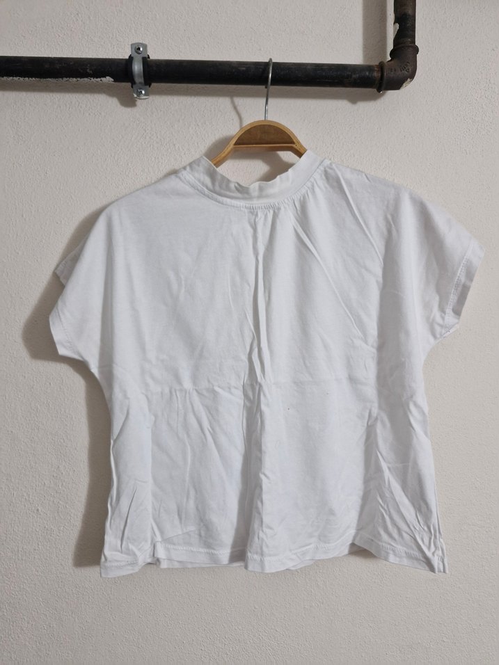 Beyaz Kısa Kollu Yüksek Yakalı Kadın Gömlek - Görsel 2