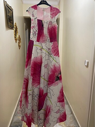 çiçekli elbise - Görsel 4