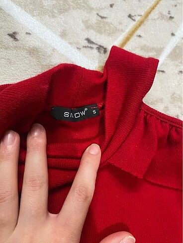 kırmızı elbise - Görsel 3