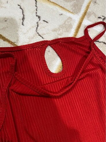 kırmızı tulum - Görsel 3