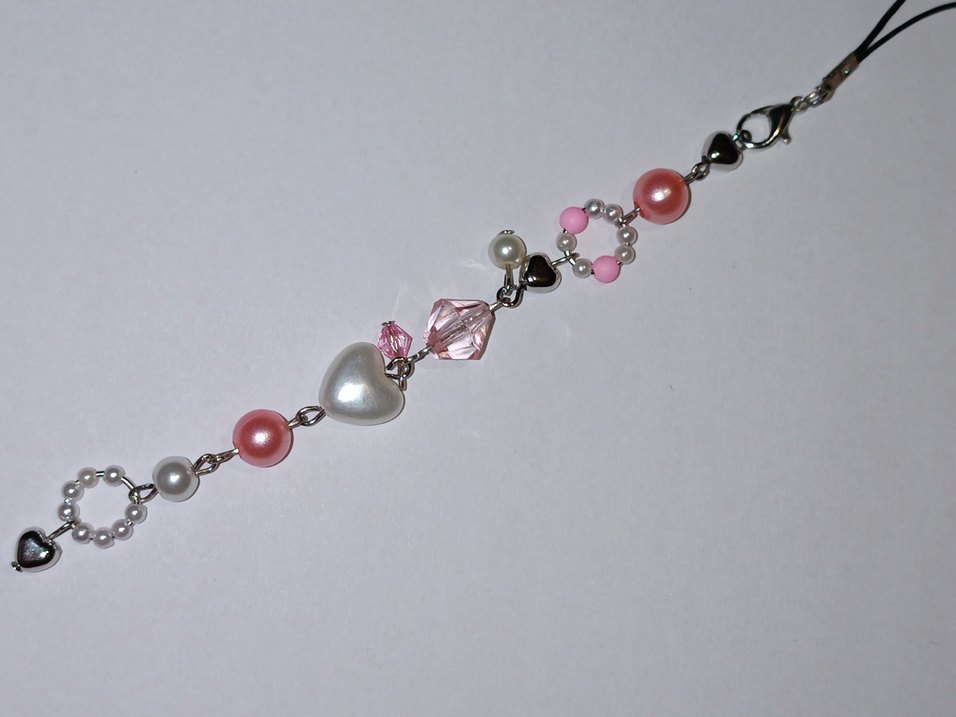 Pembe-Kalp Konsept Telefon Charmı - Görsel 2