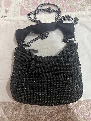 Beden siyah Renk Guess mini omuz taşlı orijinal çanta