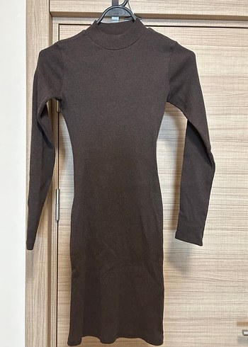 Kahverengi  Yüksek Yakalı Uzun Kollu Elbise - Görsel 2