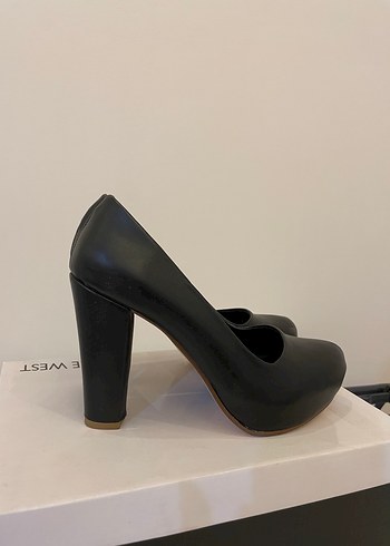 Klasik Siyah Stiletto Topuklu Kadın Ayakkabı - Görsel 3