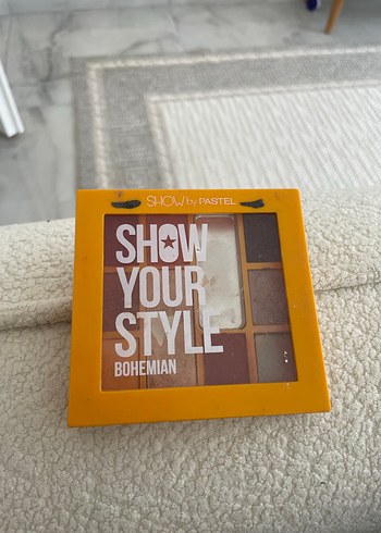 Pastel Bej Tonlarda Göz Farı Paleti - Görsel 2