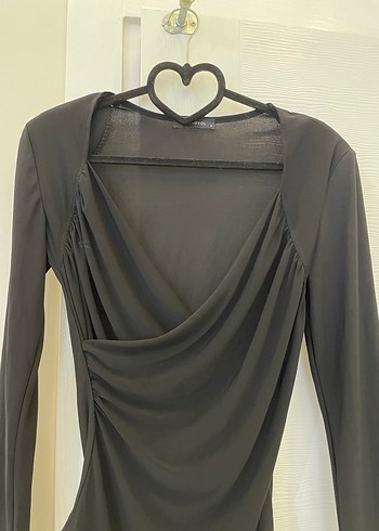 Uzun Kollu Siyah Drapeli V Yaka Bluz - Görsel 2