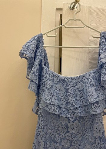 Dantel Detaylı Straplez Uzun Mavi Abiye Elbise - Görsel 3