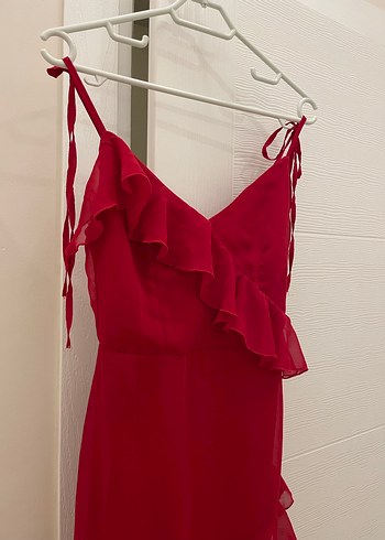 Kırmızı Fırfırlı Uzun Askılı Elbise - Görsel 2