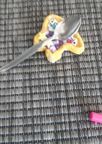Hello Kitty 4 kaşık 400 TL