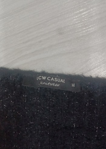 Siyah Kadın Yünlü Kısa Kollu Triko v yaka - Görsel 2