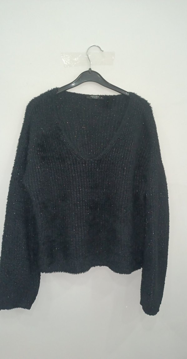 Siyah Kadın Yünlü Kısa Kollu Triko v yaka - Görsel 4