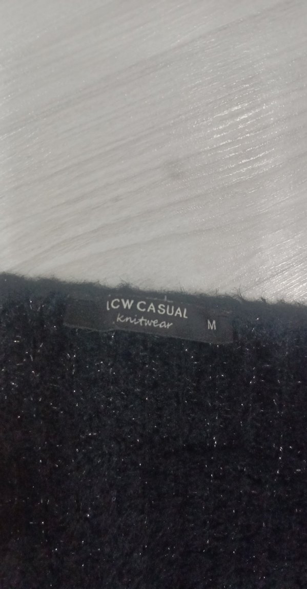 Siyah Kadın Yünlü Kısa Kollu Triko v yaka - Görsel 2