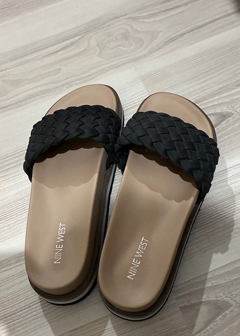37,5 Beden Nine West Kadın Kahverengi Örgü Terlik