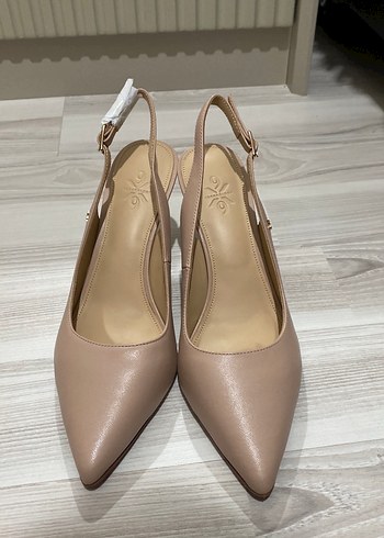 38 Beden ten rengi Renk Bej Deri Tokalı Stiletto Kadın Topuklu Ayakkabı