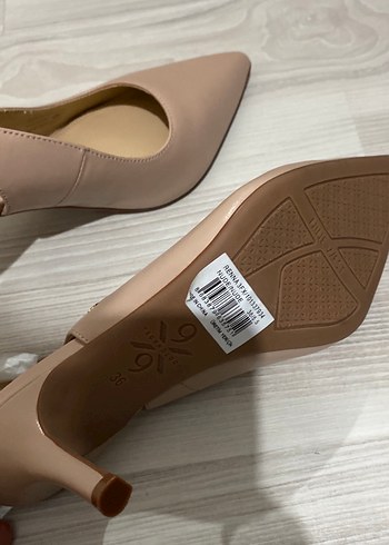 Nine West Bej Stiletto Topuklu Klasik Kadın Ayakkabı